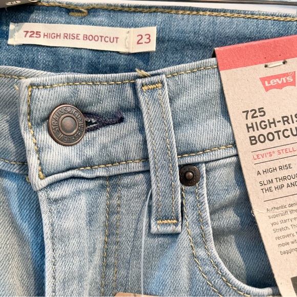 Levi’s 725 High Rise Bootcut Light Blue Jeans - Picture 5 of 7